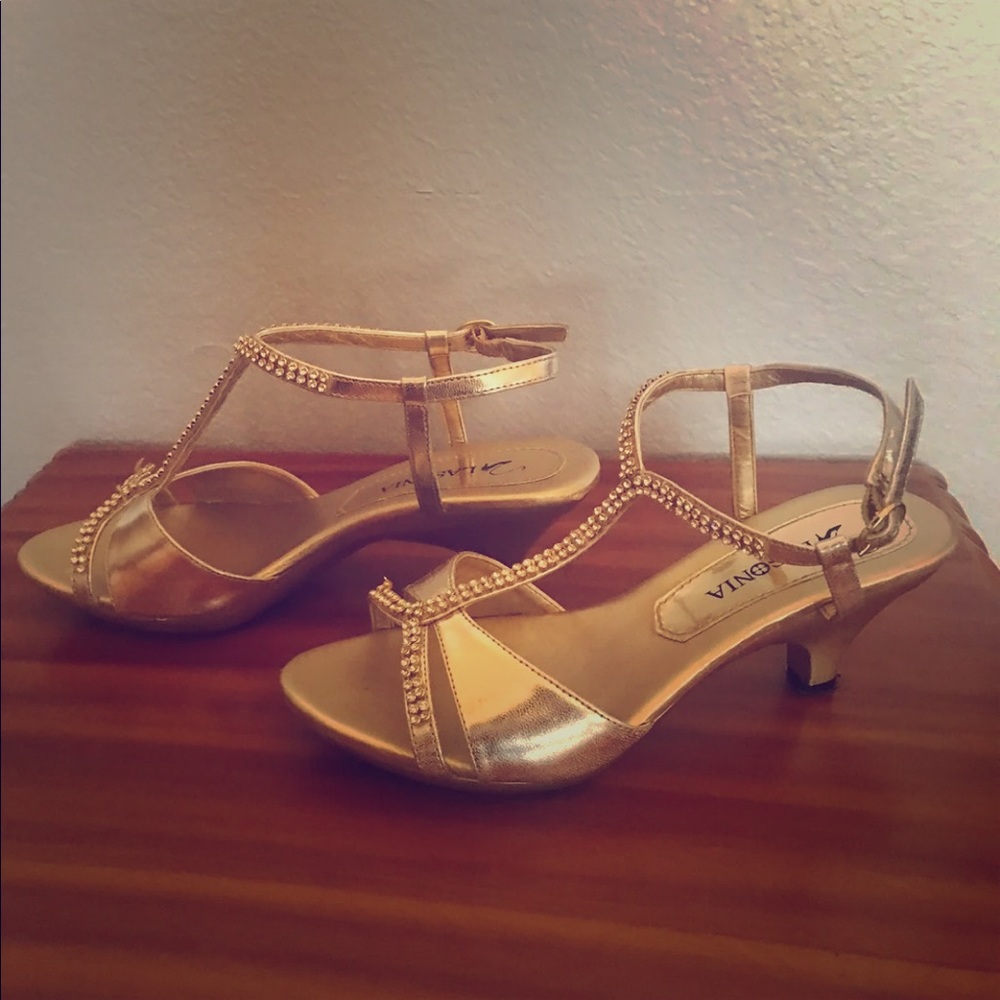 Lasonia Short Heels